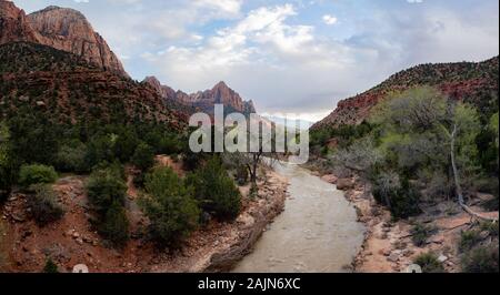 Virgin River from Canyon Junction Bridge on Mount Carmel HIghway at sunset, Zion National Park Stock Photo