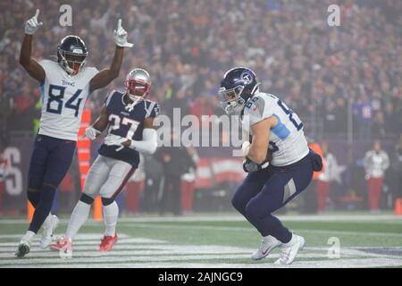 Foxborough, USA. 05th Jan, 2020. Tennessee Titans tight end Anthony Firkser (86) pulls in a 12-yard touchdown reception in the first quarter against the New England Patriots in the NFL Wild Card game at Gillette Stadium in Foxborough, Massachusetts on Saturday, January 4, 2020. The Titans defeated the Patriots 20-13. Photo by Matthew Healey/UPI Credit: UPI/Alamy Live News Stock Photo