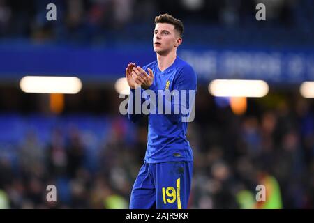 Mason Mount #19 of Chelsea during the game Stock Photo - Alamy