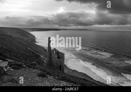 Black and white image of Wheal Coates, a nineteenth century tin and copper mine, Cornwall, UK - John Gollop Stock Photo