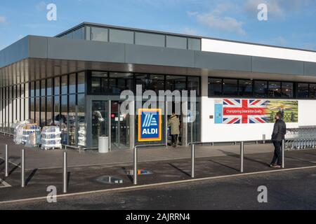 Exterior of Aldi store, Southway, Plymouth, UK Stock Photo