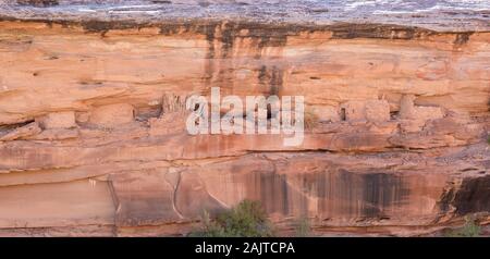 Cliff dwelling in lower Chinle Wash, Navajo Nation (Utah). Stock Photo