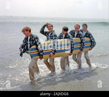 BEACH BOYS Promotional photo of American rock group about 1962 Stock Photo