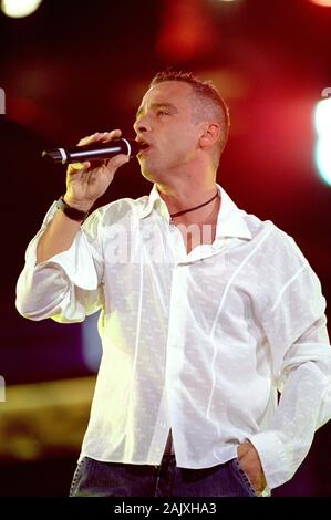 Verona  Italy , 08 September 2001 , Final of the 'Festivalbar 2001' at the Arena of Verona: The singer Eros Ramazzotti during the concert Stock Photo