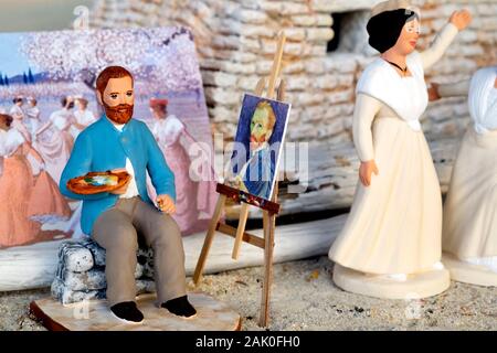 Vincent Van Gogh figure (Santons de Provence) for sale in shop window, Arles, Provence, France, Europe Stock Photo