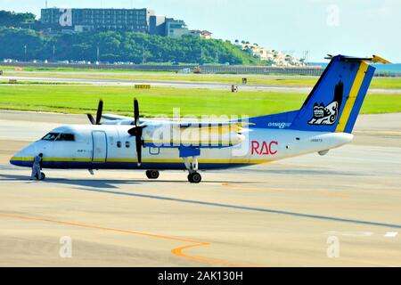 Ryukyu Air Commuter, RAC, De Havilland Canada Dash 8, DHC-8-100, JA8973, Getting Ready For Departure, Naha Airport, Okinawa, Japan