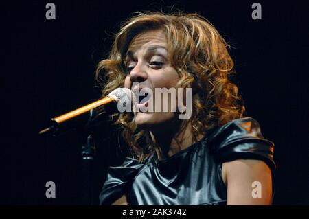 Milan Italy  19 November 2007 , Live concert of Irene Grandi at the Smeraldo Theater : The singer Irene Grandi during the concert Stock Photo