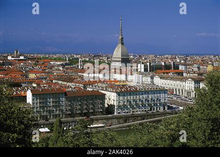 View of the town Turin, Italy, with the Mole Antonelliana. (undated picture) | usage worldwide Stock Photo