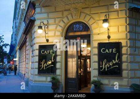 Wiener Kaffeehaus Café Sperl, Wien, Österreich | usage worldwide Stock Photo