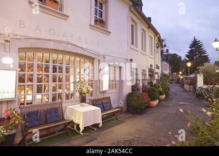 Bagatelle image 4 - Full view
