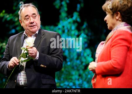 Alex Salmond, Hay, Hay Festival, 31st May 2015 Alex Salmond talks to Helena Kennedy about the story fro Scottish independence. ©PRWPhotography Stock Photo