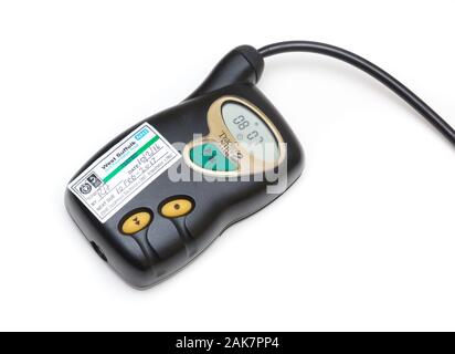 24 hour blood pressure monitoring - Stock Image - C016/6957