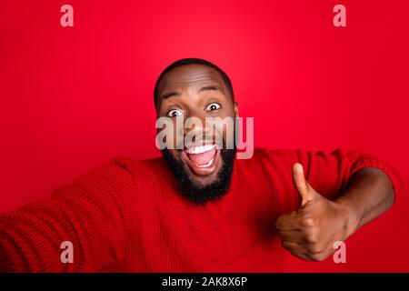 Self-portrait of his he nice attractive cheerful cheery glad overjoyed satisfied bearded guy showing thumbup advice advert leisure blog blogger Stock Photo