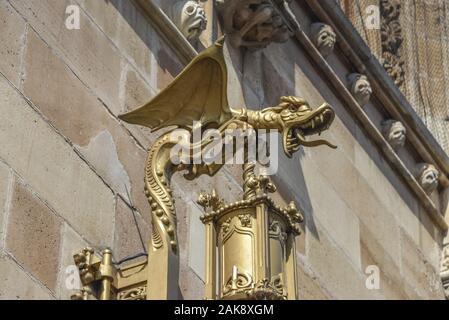 Lampe, Drachen, Palacio de Correos de Mexico, Mexiko Stadt, Mexiko Stock Photo