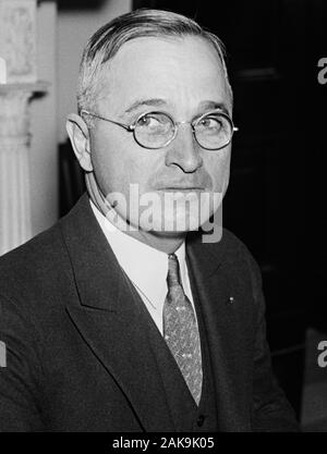 Vintage portrait photo of Missouri Senator - and future President - Harry S Truman. Photo circa 1935 by Harris & Ewing. Truman (1884 – 1972) would later become the 33rd US President (1945 – 1953). Stock Photo