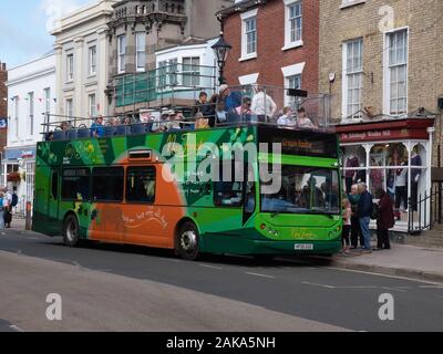 An East Lancs Myllenium Vyking bodied Volvo B7TL open top bus loads passengers in Lymington for the New Forest tour Stock Photo