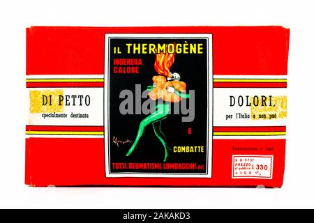 Vintage THERMOGENE medicated soft cotton wadding with capsicum. Illustrated box by the artist Leonetto Cappiello, the iconic advertising made in 1909 Stock Photo