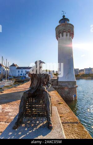 France, Morbihan, Quiberon peninsula, Port Haliguen, the fisherman, Karsten Klingbeil sculpture in front of the lighthouse Stock Photo