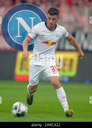 PHOTO ASSEMBLY: Diego DEMME (L) changes to SSC Napoli. Archive photo: Diego DEMME (L), Soccer 1. Bundesliga, 1. matchday, 1.Union Berlin (UB) - RB Leipzig (L) 0: 4, on August 18, 2019 in Berlin/Germany. | usage worldwide