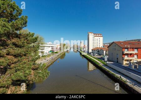 France, Meurthe et Moselle, Nancy, former grain silos Vilgrain (1941-1942) now apartment buildings on the Meurthe canal Stock Photo