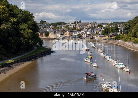 France, Morbihan, Auray, the old quarter of Port Saint-Goustan on the banks of the river Auray Stock Photo