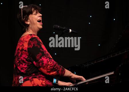 Liane Carroll sings and plays piano, Scarborough Jazz Festival 2019 Stock Photo