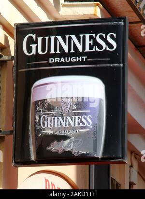 Torremolinos, Spain. 8th Jan, 2020. A Guinness Beer sign seen outside a bar in Costa del Sol. Credit: Keith Mayhew/SOPA Images/ZUMA Wire/Alamy Live News Stock Photo