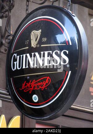 Torremolinos, Spain. 8th Jan, 2020. A Guinness Beer sign seen outside a bar in Costa del Sol. Credit: Keith Mayhew/SOPA Images/ZUMA Wire/Alamy Live News Stock Photo