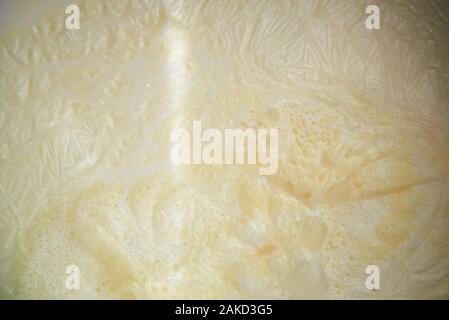 https://l450v.alamy.com/450v/2akd3g5/boiled-milk-in-a-pan-foam-in-milk-2akd3g5.jpg