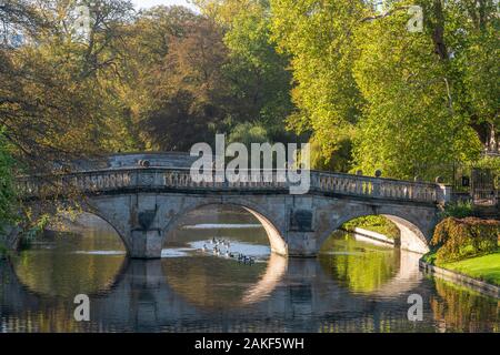 UK, England, Cambridgeshire, Cambridge, The Backs, Clare Bridge over River Cam Stock Photo