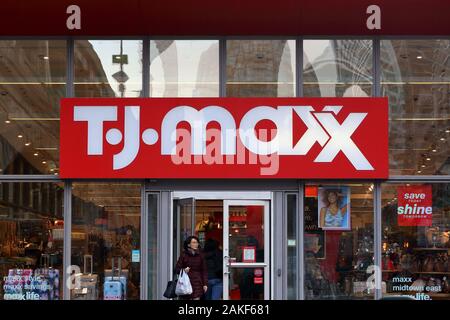 T.J. Maxx, 407 E. 59th Street, New York, NYC storefront photo of a department store in the upper east side of manhattan. Stock Photo