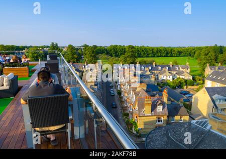 UK, England, Cambridgeshire, Cambridge, Varsity Hotel Roof Terrace and Bar, Jesus Green beyond Stock Photo