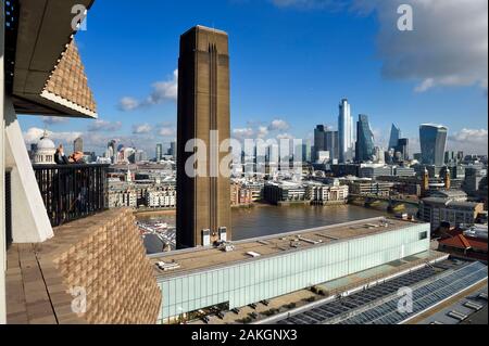 United Kingdom, London, Southwark district, Switch House terrace at the Tate Modern at the edge of the Thames and the skyscrapers of the City with the 20 Fenchurch Street nicknamed the Walkie-Talkie designed by the architect Rafael Vinoly on the right Stock Photo