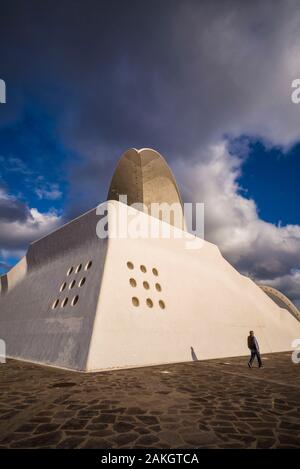 Spain, Canary Islands, Tenerife Island, Santa Cruz de Tenerife, Auditoio de Tenerife auditorium, designed by architect Santiago Calatrava Stock Photo