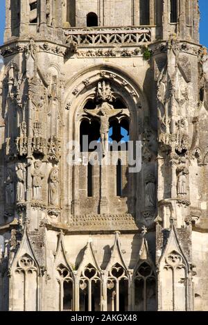 France, Aisne, Soissons, St Jean des Vignes Abbey founded in 1076 by Hugues le Blanc, with its arrows 75 m high Stock Photo