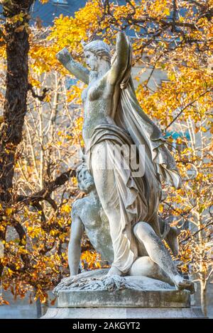 France, Paris, Luxembourg garden in autumn, statue Stock Photo