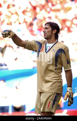 Hamburg Germany, 22 May 2006, FIFA World Cup Germany 2006, Czech Republic - Italy , match at the Volksparkstadion : Gianluigi Buffon during the match Stock Photo