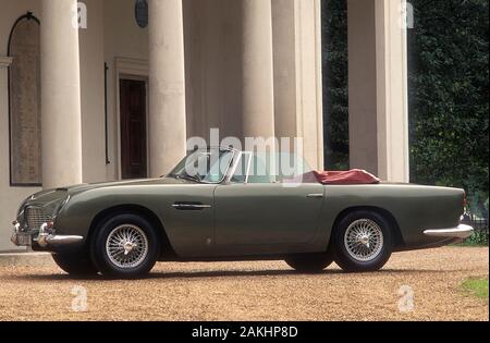 Aston Martin DB5 Volante 1965 Stock Photo