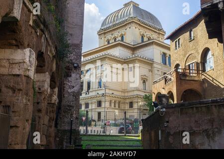 View of the Great Synagogue among Roman ruins and medieval buildings in Rome, Italy Stock Photo