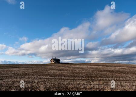 Abandoned one room schoolhouse Stock Photo