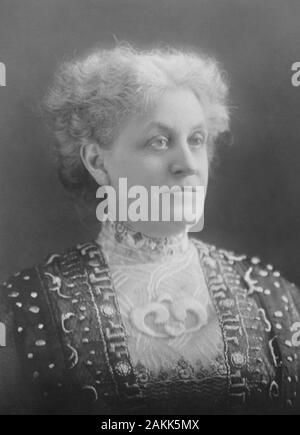 Carrie Chapman Catt, Carrie Chapman Catt (1859 – 1947) American women's suffrage leader who campaigned for the Nineteenth Amendment to the United States Constitution, which gave U.S. women the right to vote in 1920 Stock Photo