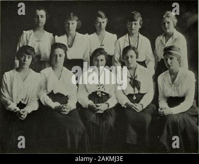 Circle (Abbot Academy yearbook) . ABBOT I9I8. Kathreen NovesElizabeth DoolinLouise Stilwell ODEON Katherine Pinckney Julie Sherman-Mildred FrostLouise Bacon Helen FrenchVirginia Vincent (Pres.)Elizabeth Luce Pape thirty-eight BBC 18 1 Stock Photo