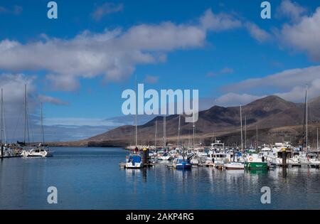 Fishing boats  and yachts in the harbour of Morro Jable, Jandia Peninsula, Fuerteventura, Canary Islands, Spain, Europe Stock Photo