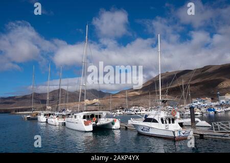 Yachts in the harbour of Morro Jable, Jandia Peninsula, Fuerteventura, Canary Islands, Spain, Europe Stock Photo