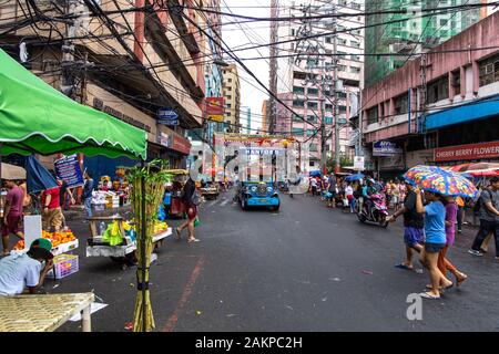 Dec 31,2019 People shopping at Binondo Chinatown, Manila, Philippines Stock Photo