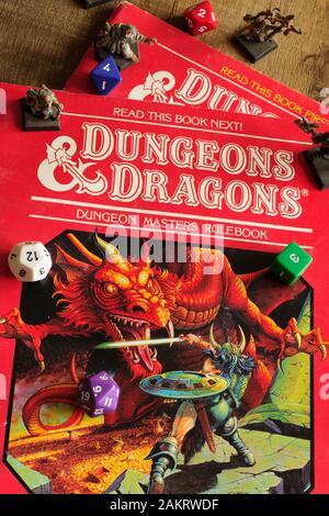 Dungeons dragons manual hi-res stock photography and images
