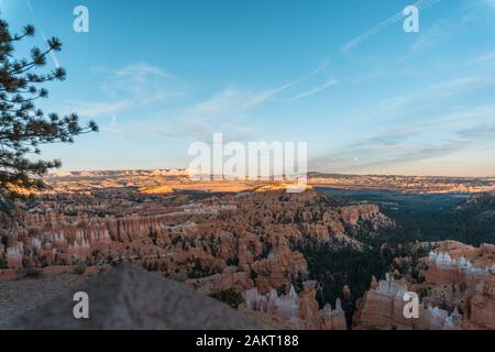 Sunset Point at Bryce Canyon National Park, Utah, USA Bryce Canyon is not a canyon in itself, but a series of large amphitheaters filled with colorful Stock Photo