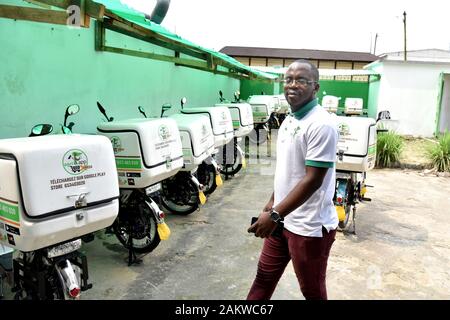 Yaounde Cameroon 4th Dec 2019 A Delivery Man Of Agriapp An Online Shopping Application That Connects Local Farmers Directly To Final Consumers Delivers Fishes In Douala Cameroon Dec 4 2019 To Go