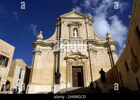 restaurierte historische Zitadelle über der Inselhauptstadt - Kathedrale Santa Marija, Victoria (maltesische Ir-Rabat Ghawdex), Gozo, Malta Stock Photo