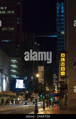 A confusing pair of street signs showing two of the 71 Peachtree street and  road names known in Atlanta Stock Photo - Alamy